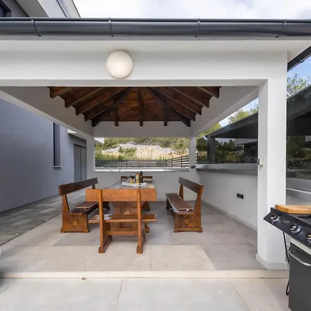 Villa Shaula Šibenik